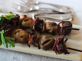 Steakhouse kebabs with mushrooms and bacon