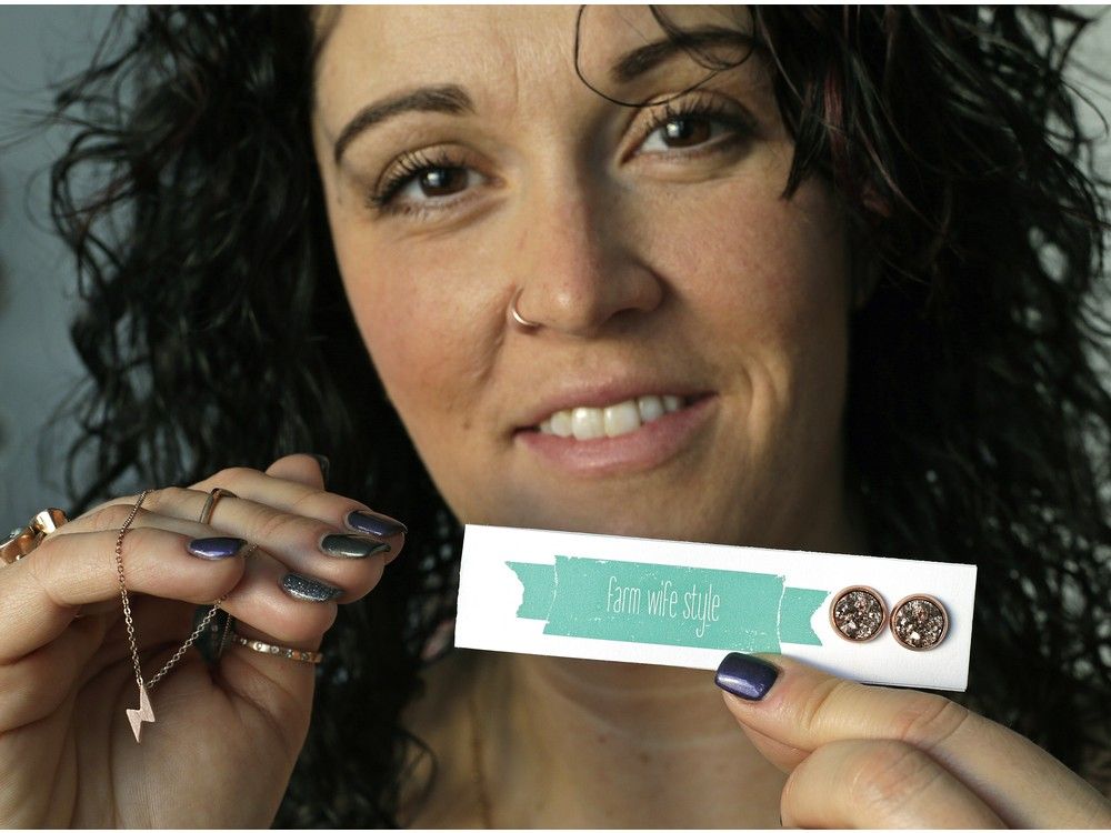 Edmontonarea jeweller's work to be in Grammys, Oscars gift bags Edmonton Journal