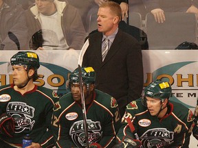 Kevin Constantine behind the Houston Aeros bench as head coach in 2007.