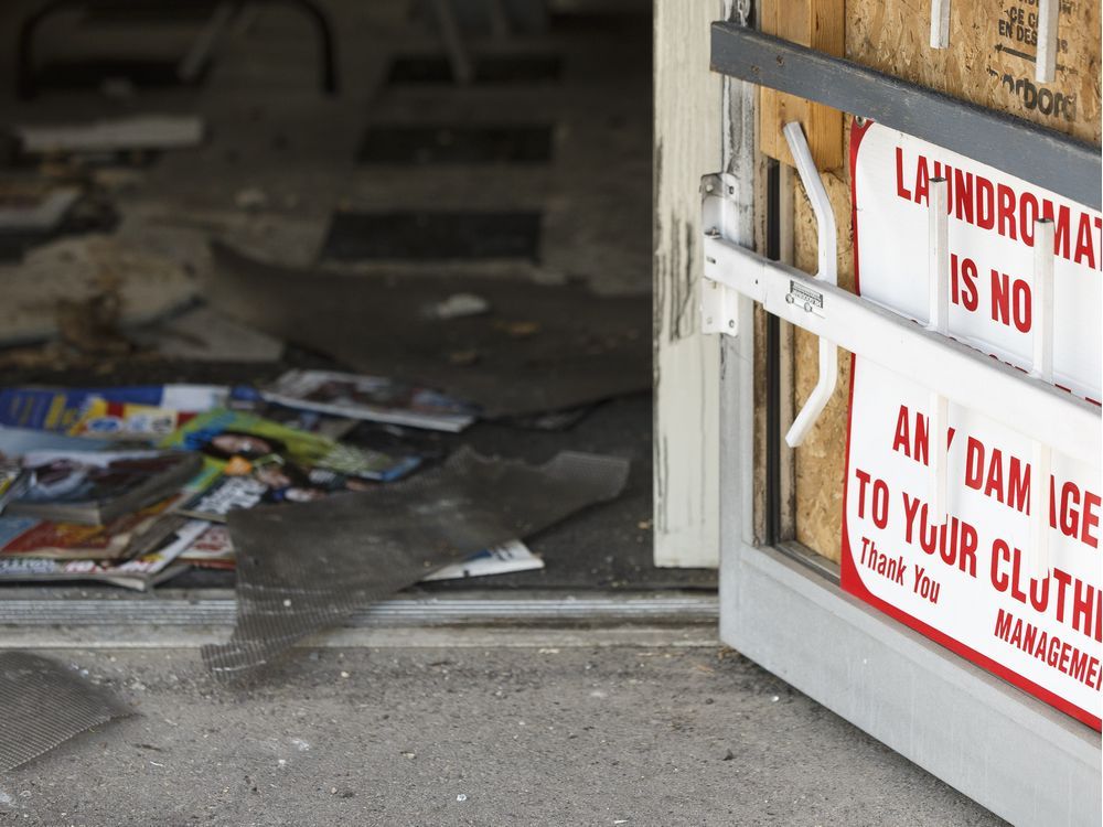 Fire guts laundromat in Edmonton's west end Edmonton Journal