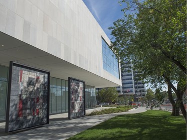 August 2016 marked a construction milestone of the new Royal Alberta Museum. Ernestine Tahedl, is the mosaic panel artist who created the nine panels that previously adorned the Canada Post building on the same site.