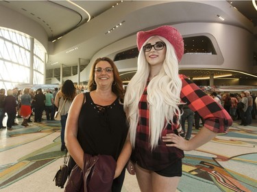 Mother Lina and daughter Sam Langford ahead of the Keith Urban show at Rogers Place in Edmonton on Friday, Sept. 16, 2016.