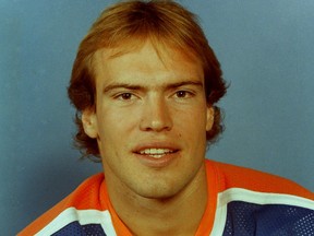 Mark Messier's Edmonton Oilers team mugshot for the 1980-81 season.