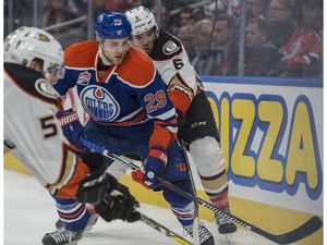 Leon Draisaitl (29) of the Edmonton Oilers ,playing the Anaheim Ducks at Rogers Place on October 4, 2016 in Edmonton. The Oilers prevailed 2-1. 