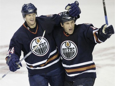 Shawn Horcoff Edmonton Oilers Signed Reebok Premier Hockey Jersey - Size  Medium
