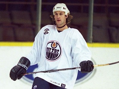 Former Edmonton Oiler Ryan Smyth smashed in head during hockey game -  Edmonton