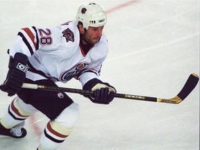 Edmonton Oilers forward Alexander Selivanov in January 1999.