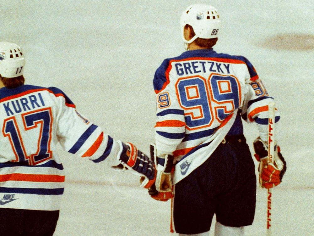 Edmonton Oilers History: Wayne Gretzky Fastest To Score 1,000th Career ...