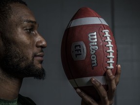 The Edmonton Eskimos have extended the contract of slotback Adarius Bowman, keeping him in Green and Gold through 2018.