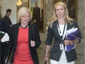 Rachel Notley and press secretary Cheryl Oates in 2015.