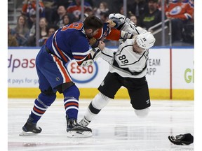 Edmonton Oilers forward Patrick Maroon fights the L.A Kings' Jarome Iginla at Rogers Place in Edmonton on Monday, March 20, 2017. (Ian Kucerak)