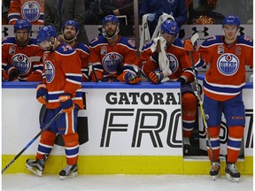 A dejected looking Edmonton Oilers bench is seen late in the third period of Game 3 in their playoff series against the Anaheim Ducks in Edmonton on April 30, 2017. (Larry Wong)