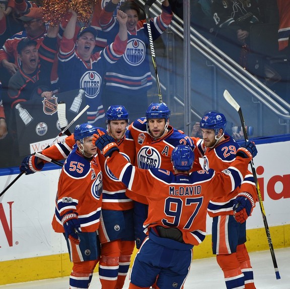 Gallery Oilers vs. Sharks in Game 1 Edmonton Journal