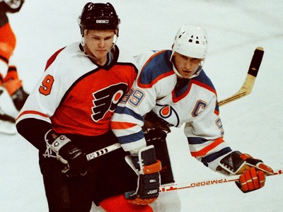 Stanley Cup Rematch Recalls Oilers and Islanders in 1984 - The New