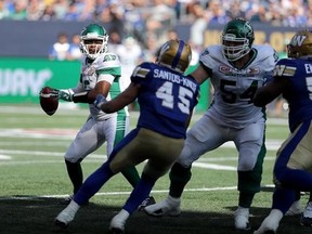 Saskatchewan Roughriders&#039; Kevin Glenn (5) looks to pass against the Winnipeg Blue Bombers&#039; during the first half of CFL football action in Winnipeg, Saturday, September 9, 2017. The intrigue continues regarding the status of Glenn.The Saskatchewan Roughriders starter suffered a right hand injury during the club&#039;s 48-28 loss Saturday to the Winnipeg Blue Bombers.THE CANADIAN PRESS/Trevor Hagan