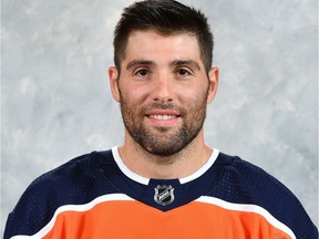 Edmonton Oilers Headshots

Edmonton Oilers 2017-18 mugshots: forward Patrick Maroon ORG XMIT: 775023709

Not Released (NR)
Andy Devlin, NHLI via Getty Images