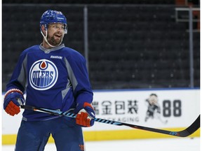 Edmonton Oilers' Matt Hendricks (23) practices deflections during a practice at Rogers Place in Edmonton on Thursday, May 4, 2017.