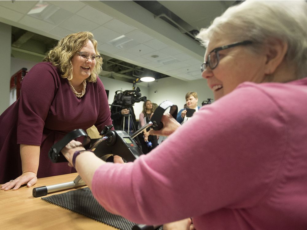 Alberta Health Unveils Long Awaited Dementia Strategy Edmonton Journal   20171219db007 Jpg 