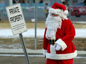 Santa Claus was spotted going for a stroll in downtown Edmonton on Friday, Dec. 22, 2017 as temperatures dipped in the region. Temperatures are expected to hit an overnight low of -25 C by Sunday night.