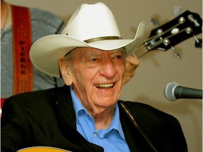 Former CFCW broadcaster and country musician Bev Munro performs at Edmonton's Sands Hotel in 2015.