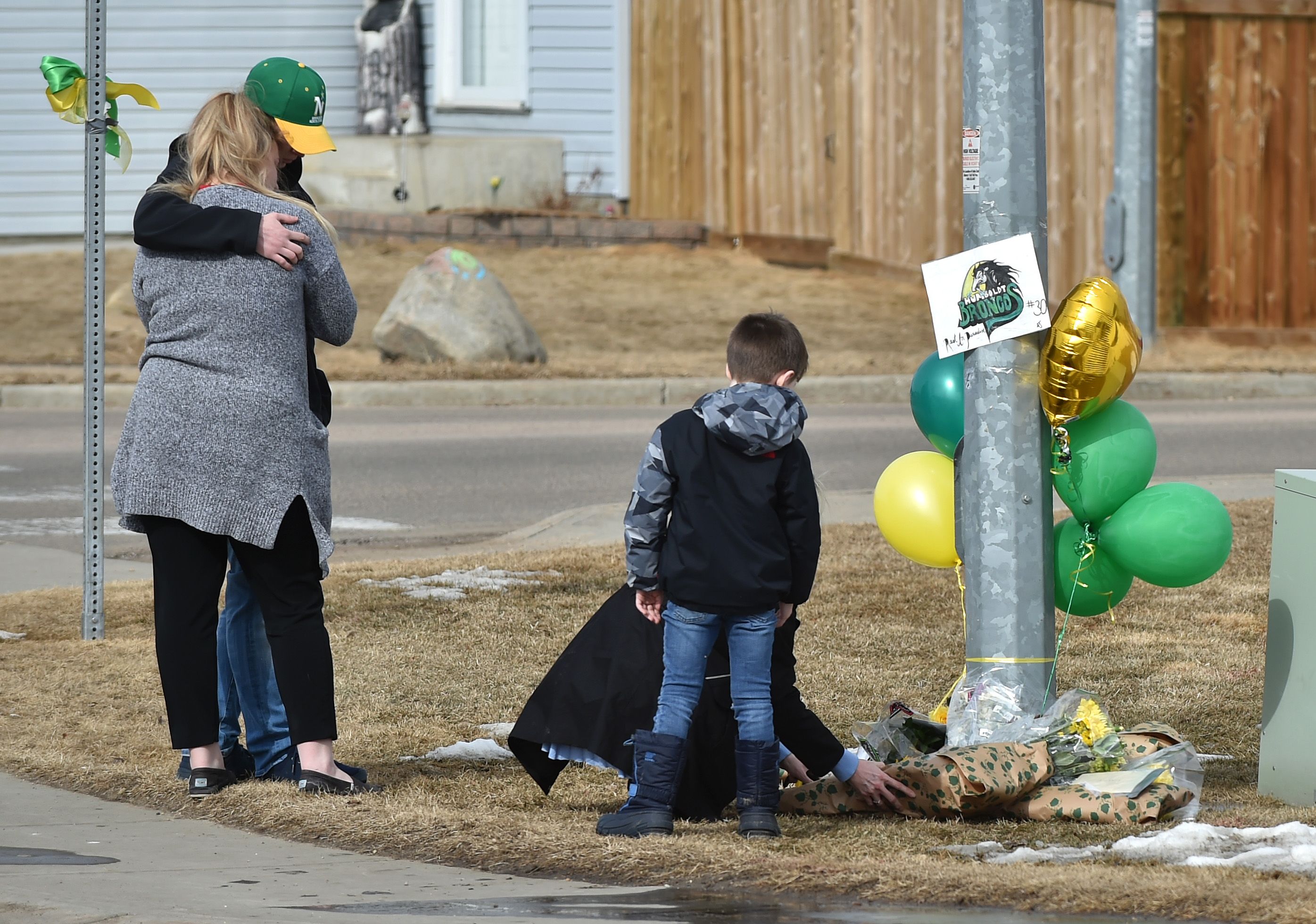 Humboldt Broncos honoured before Memorial Cup semifinal