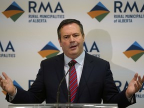 UCP Leader Jason Kenney talks to media in Edmonton on Wednesday, Nov. 21, 2018, after participating in a Rural Municipalities Association opposition panel at the Shaw Conference Centre.