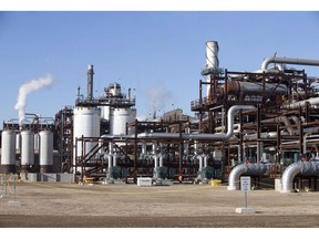 Quest carbon capture and storage facility in Fort Saskatchewan Alta, on Friday November 6, 2015. Shell Canada says the Quest carbon capture and storage project at the Scotford Upgrader north of Edmonton has reached the milestone of four million tonnes of stored carbon dioxide, equivalent to the annual emissions of about one million cars.