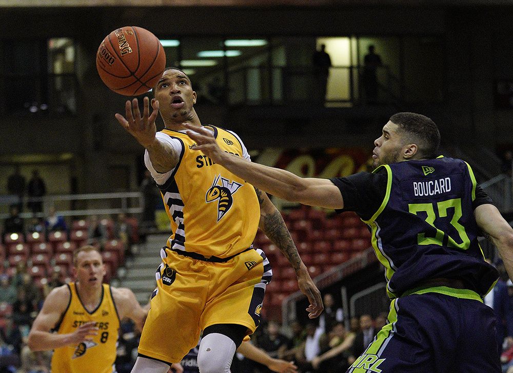 PHOTOS Edmonton Stingers vs Niagara River Lions at inaugural