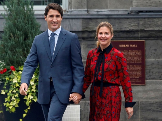 Canada's Prime Minister Justin Trudeau and his wife Sophie Gregoire Trudeau leave Rideau Hall after asking Governor General Julie Payette to dissolve Parliament, and mark the start of a federal election campaign in Canada, in Ottawa, Ontario, Canada, September 11, 2019. REUTERS/Patrick Doyle