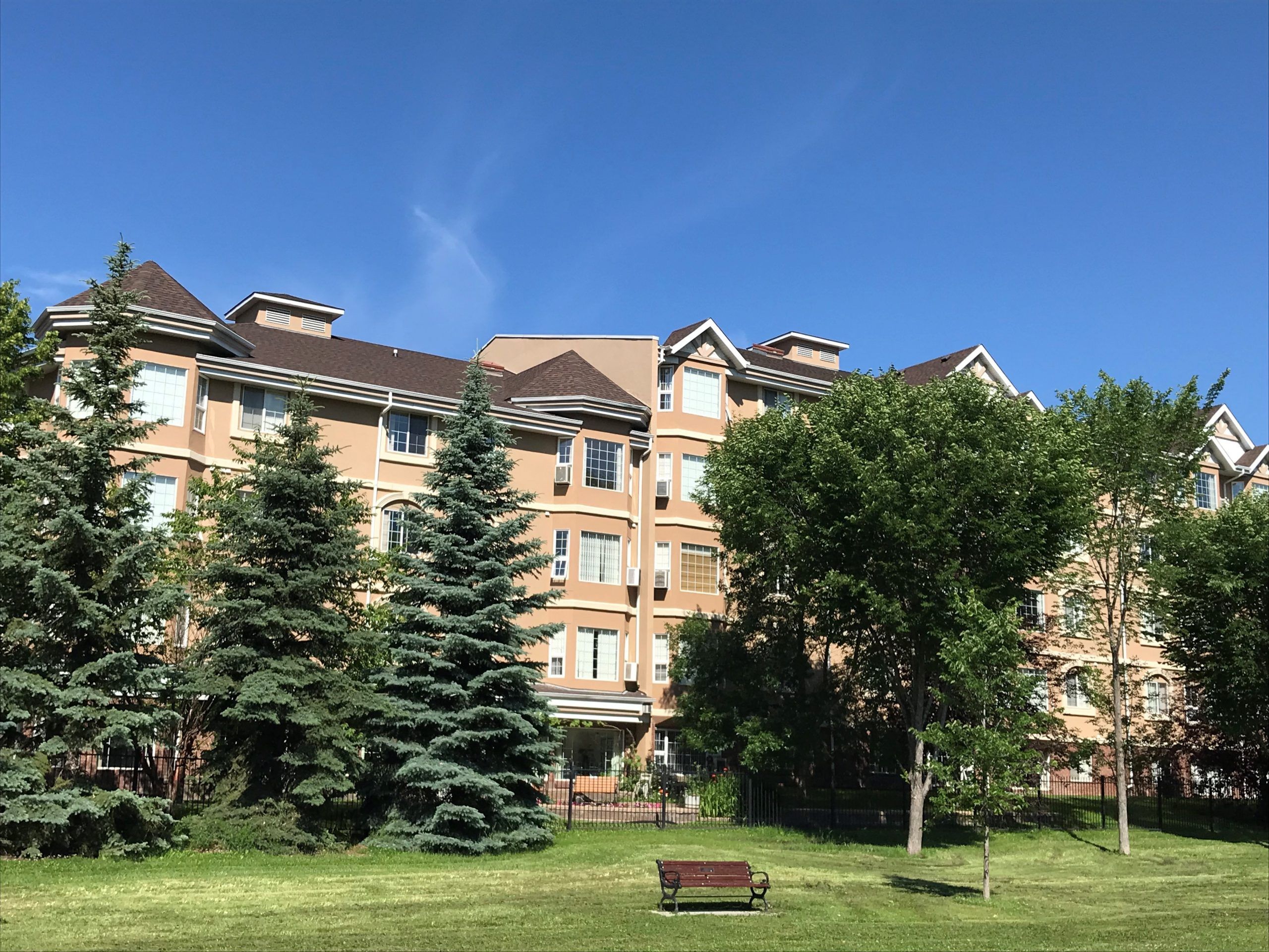 Seniors Residence Readers Choice Gold Winner Helps Seniors Stay   Rosedale Seniors Living Scaled 