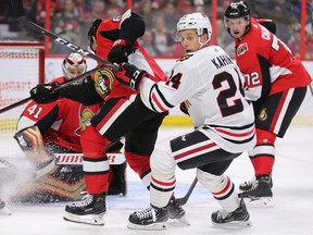 Dominik Kahun in action for the Chicago Blackhawks against the host Ottawa Senators on Oct. 4, 2018.