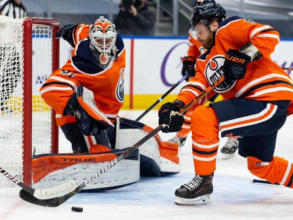 Player grades: Mike Smith's blunder key play in Edmonton Oilers loss to Los  Angeles Kings.