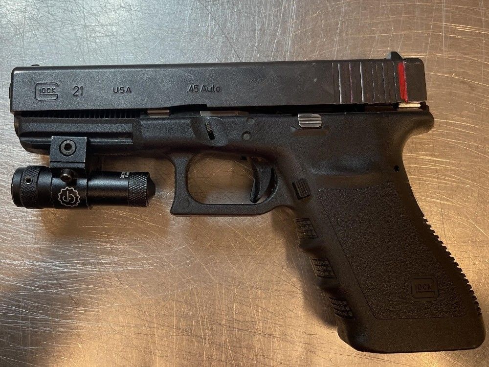 Edmonton police investigate straw buying of guns, two charged