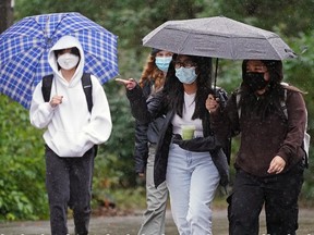 University of Alberta students returned to class on Wednesday September 1, 2021. All students and staff at the Edmonton university are required to undergo regular rapid testing for COVID-19 if they have not been vaccinated, and face masks are required in public indoor areas where physical distancing is not possible. (PHOTO BY LARRY WONG/POSTMEDIA)