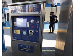 Edmonton transit cash fare is set to spike to $4 in February despite delays in smart fare implementation.