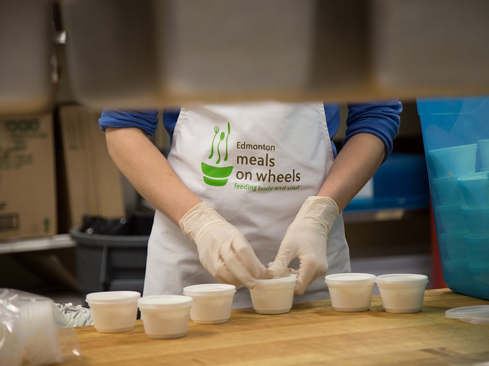 Meals On Wheels Edmonton Looking For New Volunteers Edmonton Journal   MEALS ON WHEELS  IN KITCHEN PACKING SOUP 91337742 