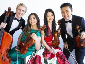 A partir da esquerda, o violoncelista Tate Zawadiuk, o violista Aiden Kane e os violinistas Lucy Wang e Hao Zhou formam o Viano String Quartet e se apresentam no Spring Equinox Festival da Edmonton Chamber Music Society.