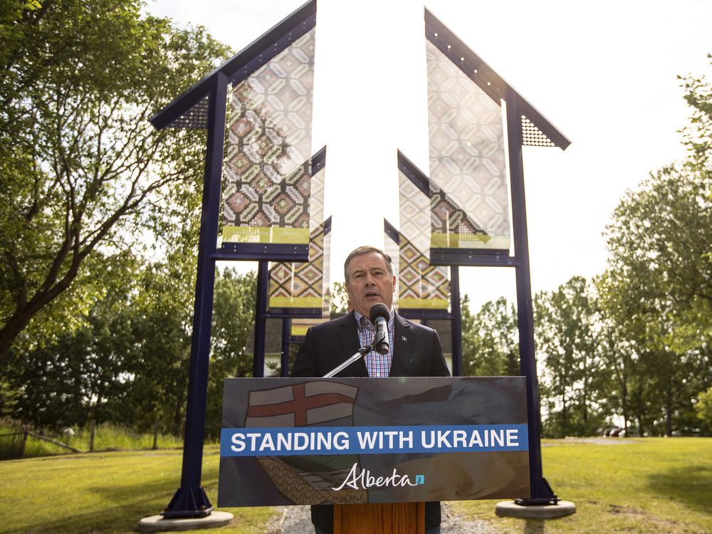Premier announces more support for Ukrainians who have fled to Alberta