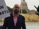 Duncan Kinney demonstrating outside the Alberta Legislature in 2017. He is currently indicted for vandalizing a statue of Roman He Shukhewicz at his Ukrainian Youth Unity He complex in 2021.