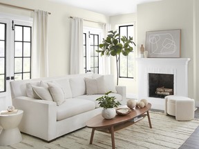 Contemporary paint for the brand new yr units the temper at house
