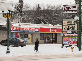 On Sunday Dec. 18, 2022 a 36-year-old man was discovered suffering fatal gunshot wounds in a convenience store parking lot near 104 Street and 107 Avenue, in Edmonton Monday Dec. 19, 2022.Photo By David Bloom