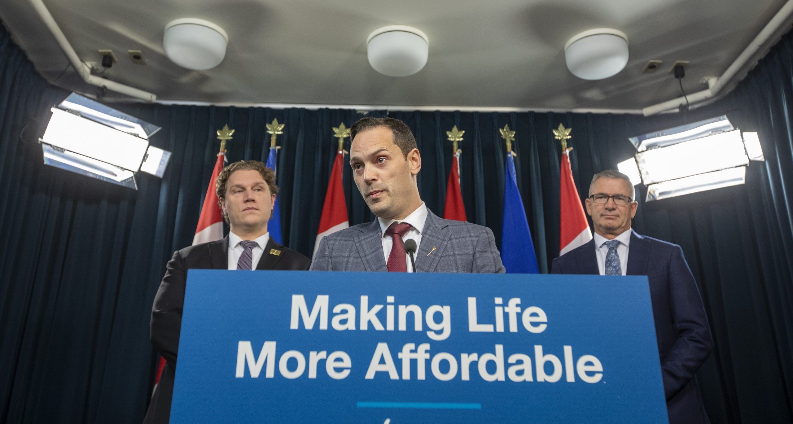 Government offers more details on Alberta's inflation relief program