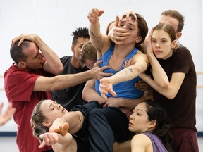 Ballet Edmonton akan mempersembahkan Black Moon karya Dorotea Saykaly untuk pertama kalinya sebagai bagian dari produksi akhir pekannya, CREO.