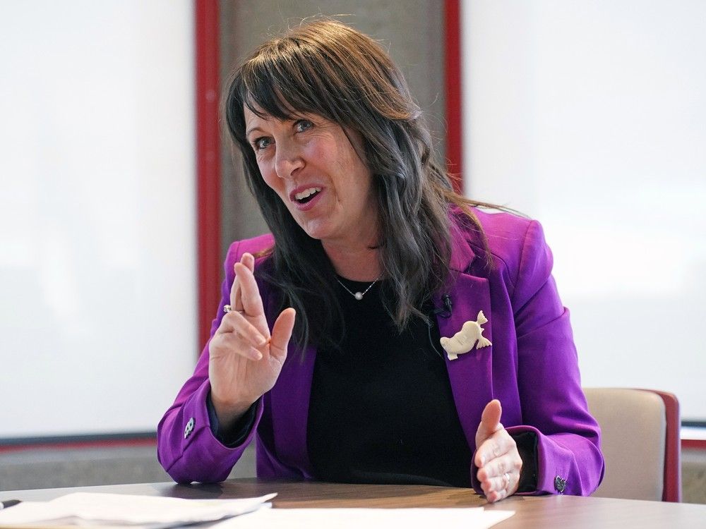 Report details cost savings for Edmonton Public School Board Edmonton