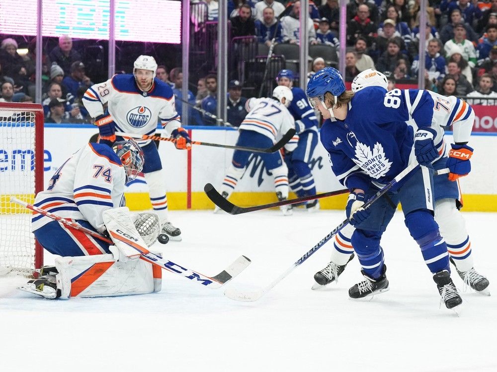 Player Ratings: Ugly turnovers lead to the Edmonton Oilers crashing to a loss against the Toronto Maple Leafs