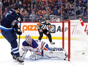 Edmonton Oilers' goalies have been left to their own devices far too often of late.