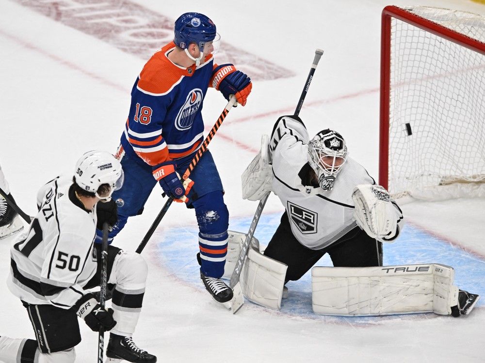 How to Watch the Oilers vs. Kings Game: Streaming & TV Info - NHL Playoffs  First Round Game 3