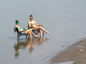 Friends keeping it cool