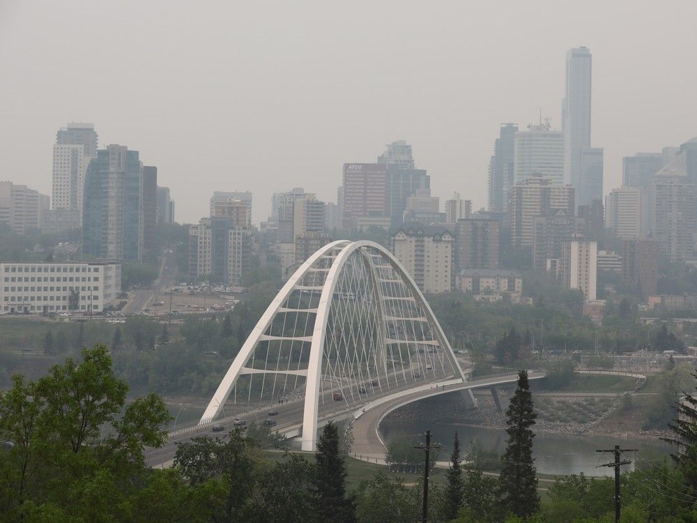 Edmonton ends 2023 season with record-high 299 smoke hours, up 70 from prior report
