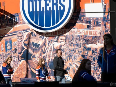 Edmonton Oilers Fan Day 2023- Locker Room Sale- Scrimmage- Autograph  Session 🔵 🟠 🏒 